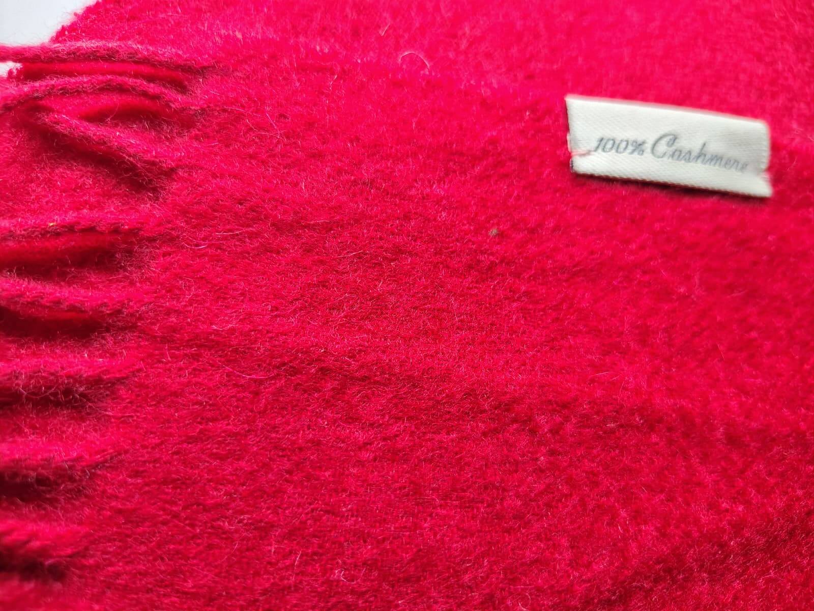Preloved Metrocity pure cashmere scarves and muffler from Ireland in red color