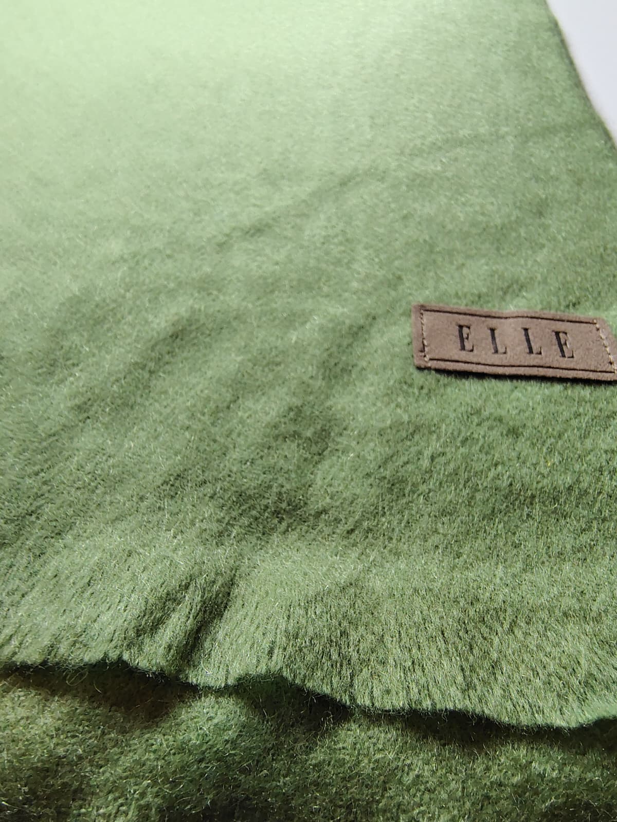Elle pure Cashmere scarves – luxurious handcrafted softness and timeless elegance by Cashmere Knot Ireland