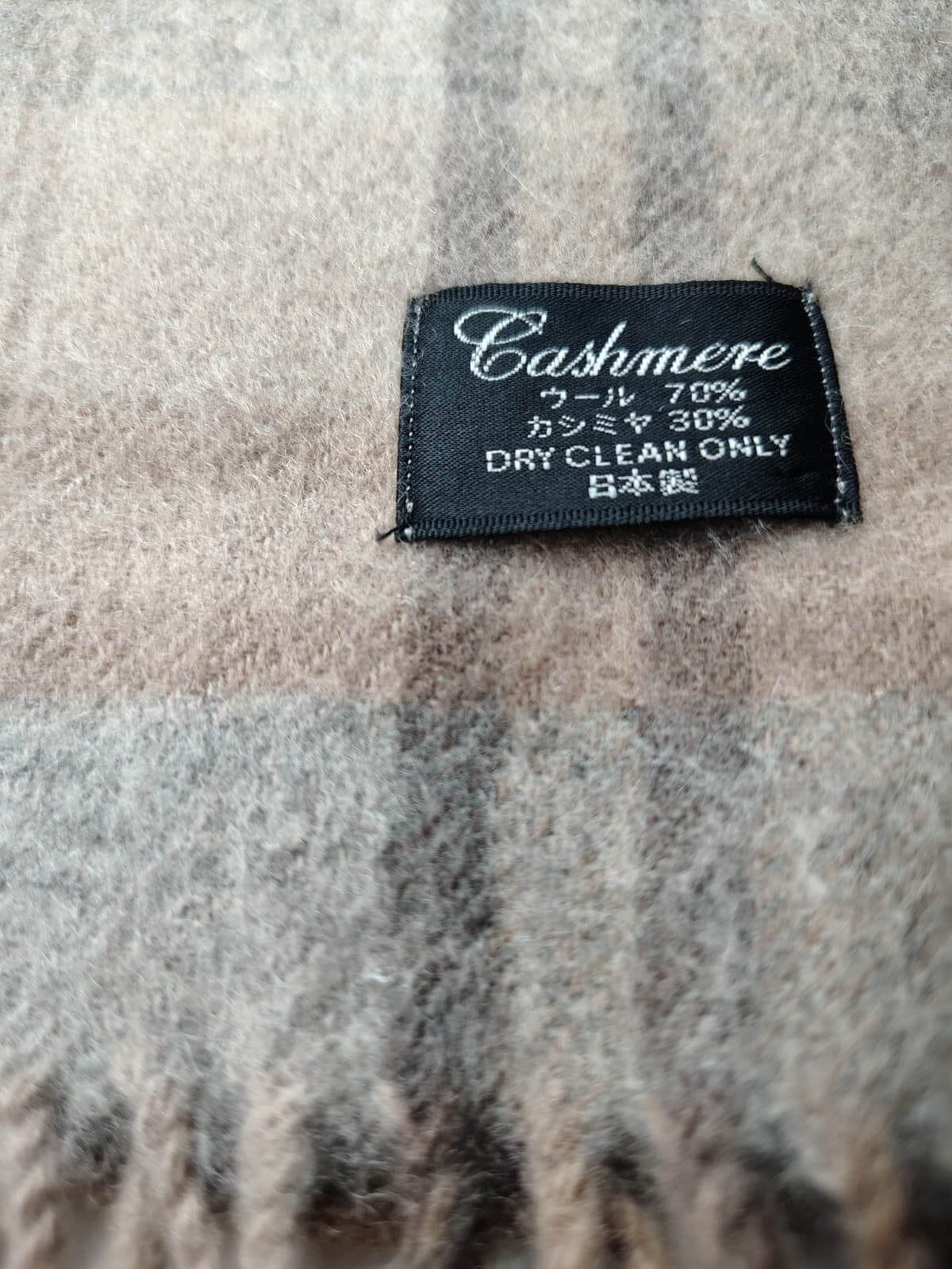 Preezo pure Cashmere muffler – luxurious handcrafted softness and timeless elegance by Cashmere Knot Ireland