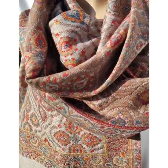 Dusty rose paisley pure Pashmina shawl video from Cashmere Knot Ireland, featuring an elegant paisley design, luxurious softness and timeless style for women in Ireland