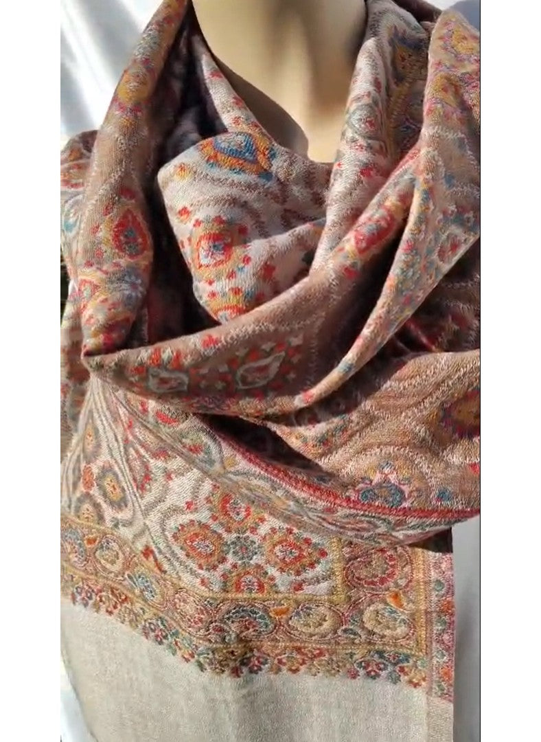 Dusty rose paisley pure Pashmina shawl video from Cashmere Knot Ireland, featuring an elegant paisley design, luxurious softness and timeless style for women in Ireland