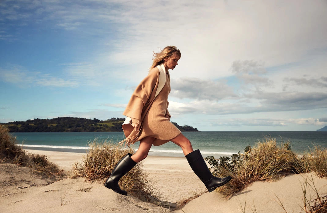 Timeless women’s accessories featuring luxury cashmere scarves and elegant Pashmina pieces curated by Cashmere Knot Ireland